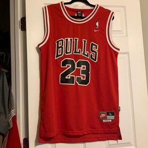 NWT NIKE CHICAGO BULLS JORDAN BASKETBALL JERSEY